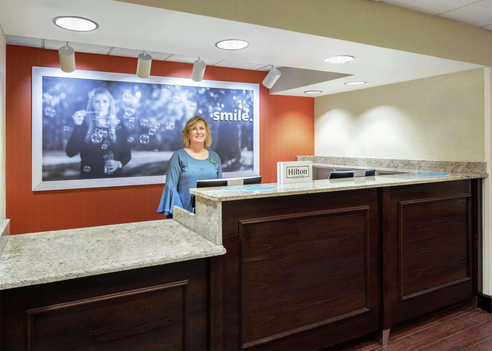 Hampton Inn Dallas Irving Las Colinas Exterior photo